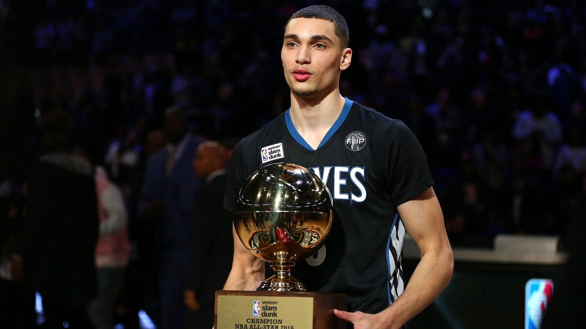 安东·李恩：全黑队中场的“调度员”，准确判断每一次进攻时机